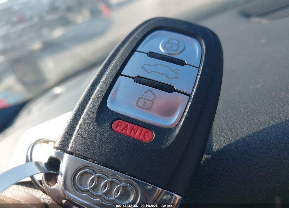 2010 AUDI S5 4.2 PREMIUM PLUS VIN: WAUVVAFR5AA022541