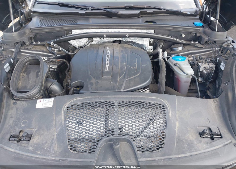 2018 PORSCHE MACAN VIN: WP1AA2A5XJLB00693
