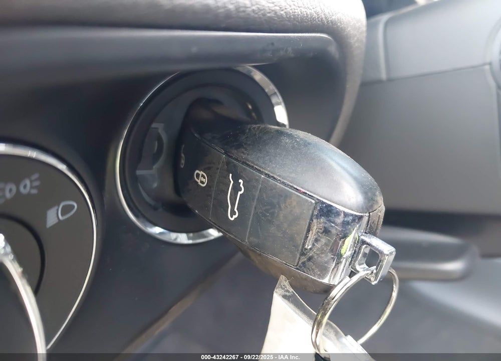 2018 PORSCHE MACAN VIN: WP1AA2A5XJLB00693