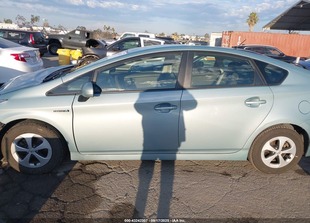 2014 TOYOTA PRIUS VIN: JTDKN3DU1E1752378