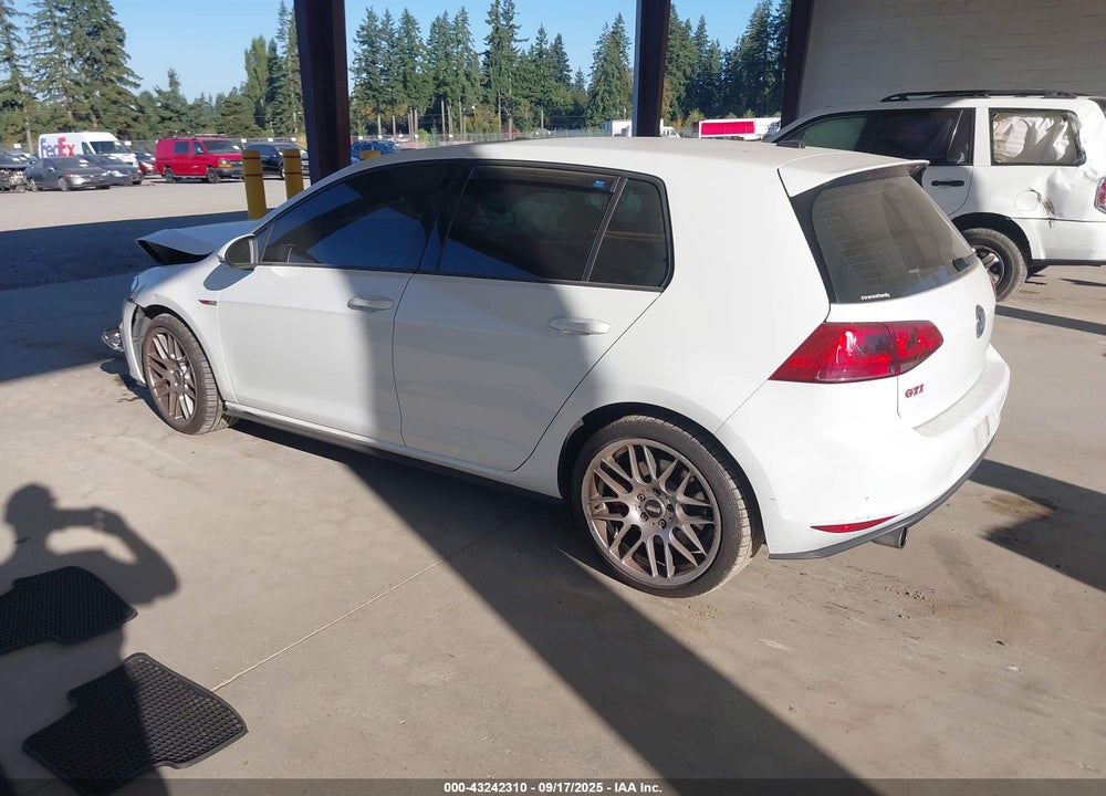 2017 VOLKSWAGEN GOLF VIN: 3VW447AU4HM000959