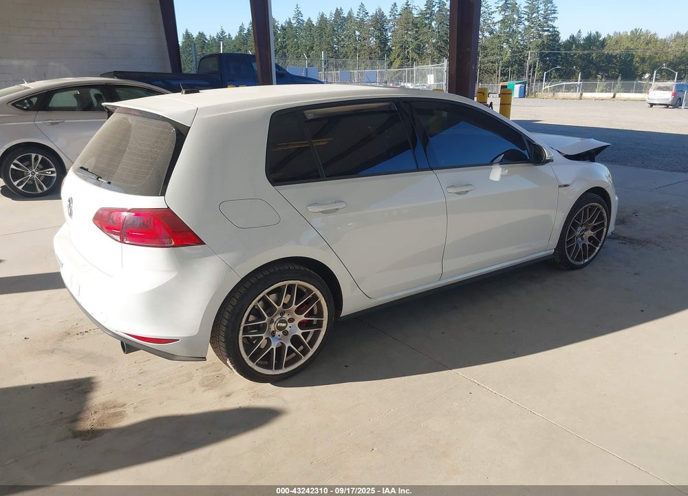 2017 VOLKSWAGEN GOLF VIN: 3VW447AU4HM000959