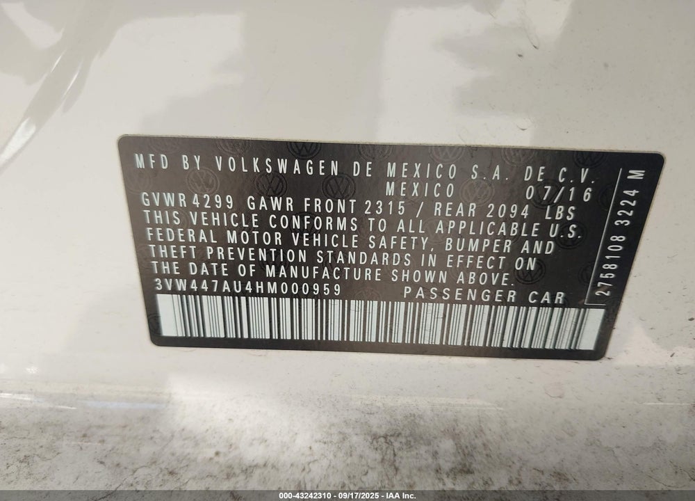 2017 VOLKSWAGEN GOLF VIN: 3VW447AU4HM000959