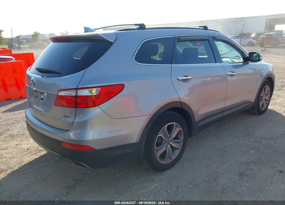 2013 HYUNDAI SANTA FE VIN: KM8SNDHF2DU017709