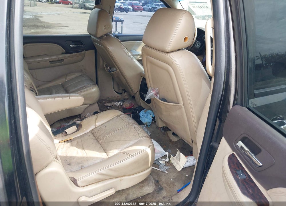 2008 GMC YUKON XL 1500 DENALI VIN: 1GKFC66818J199040