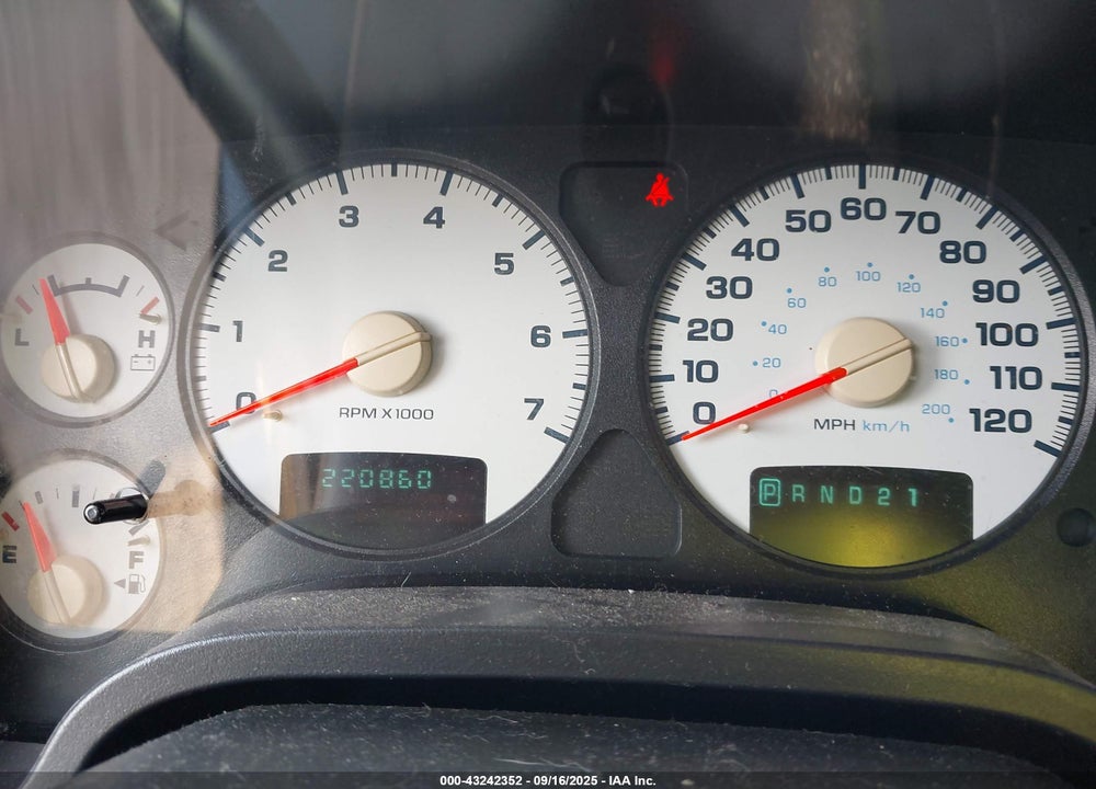 2004 DODGE RAM 1500 ST VIN: 1D7HU18N54S605984