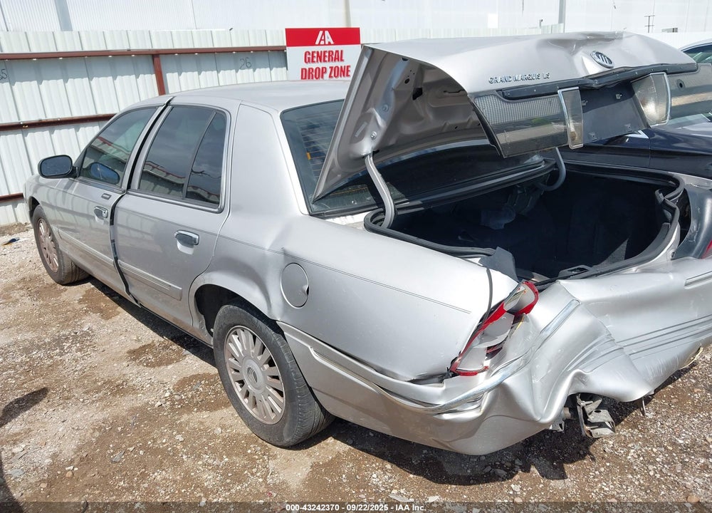 2007 MERCURY GRAND MARQUIS LS VIN: 2MEFM75V97X624935