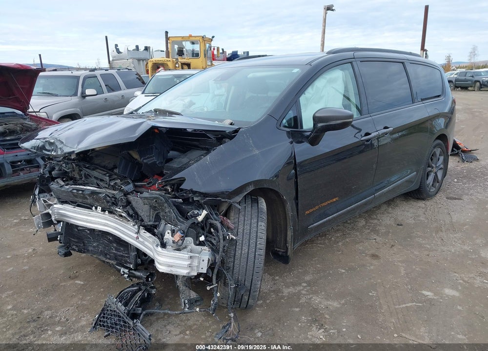 2024 CHRYSLER PACIFICA TOURING L VIN: 2C4RC1BGXRR102455