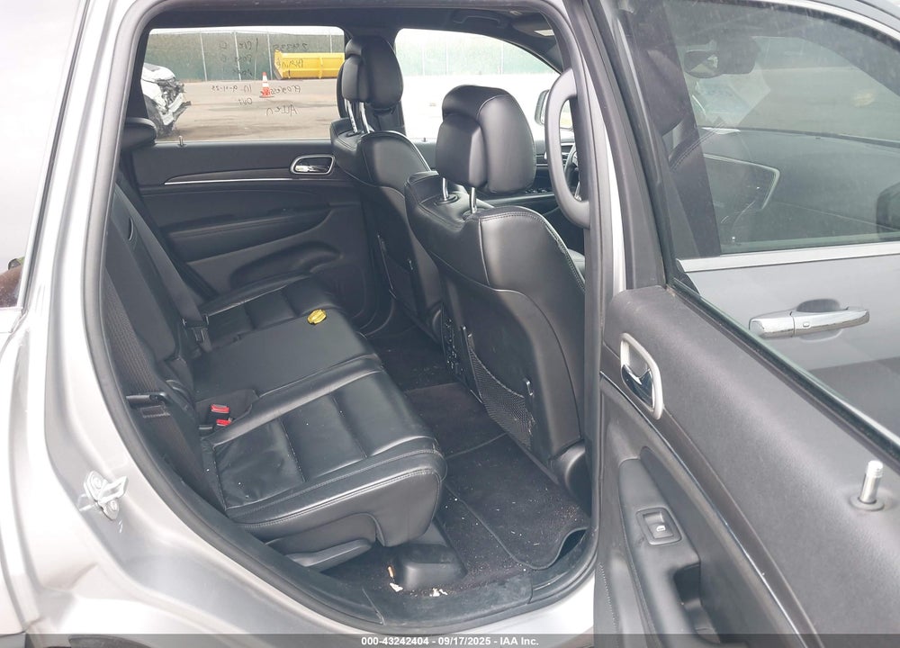 2018 JEEP GRAND CHEROKEE VIN: 1C4RJFBG3JC138410