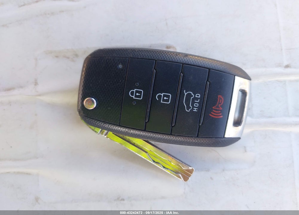 2015 KIA SOUL VIN: KNDJN2A23F7211632