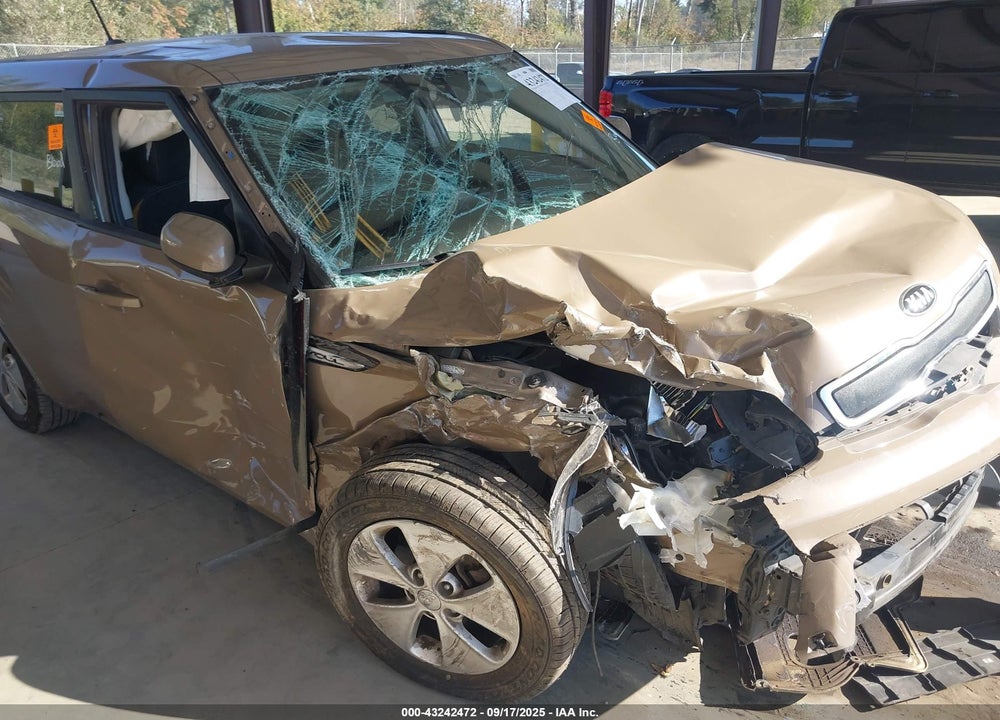 2015 KIA SOUL VIN: KNDJN2A23F7211632