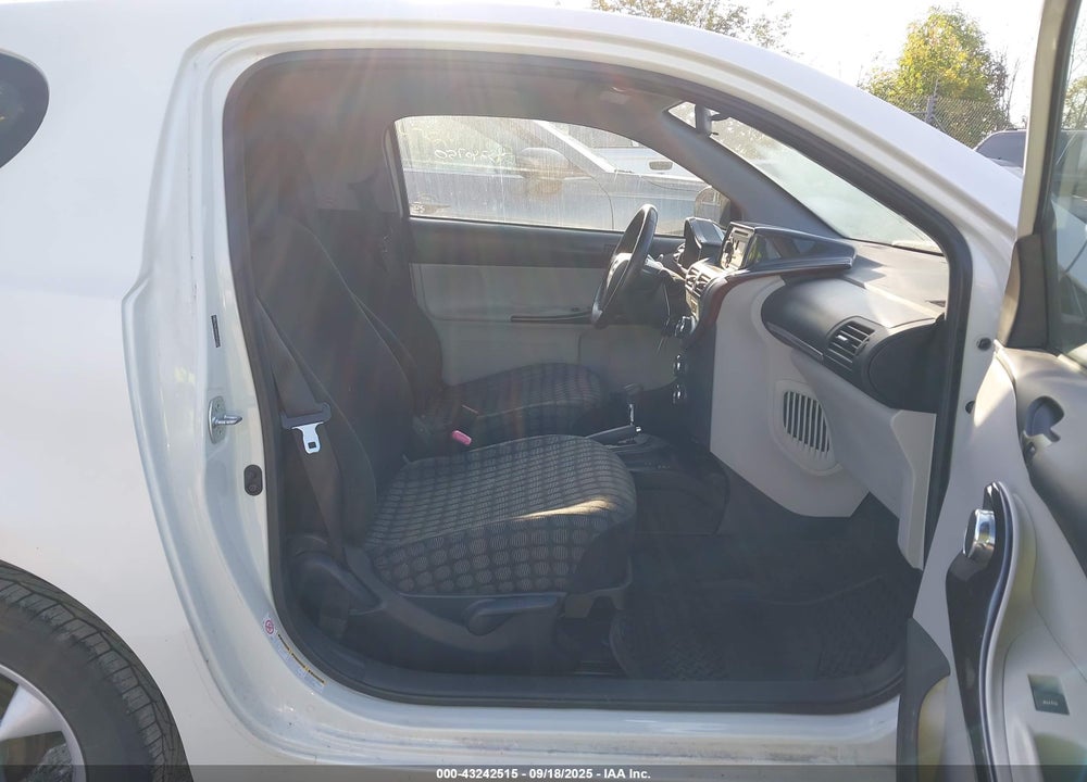 2012 SCION IQ VIN: JTNJJXB00CJ015325
