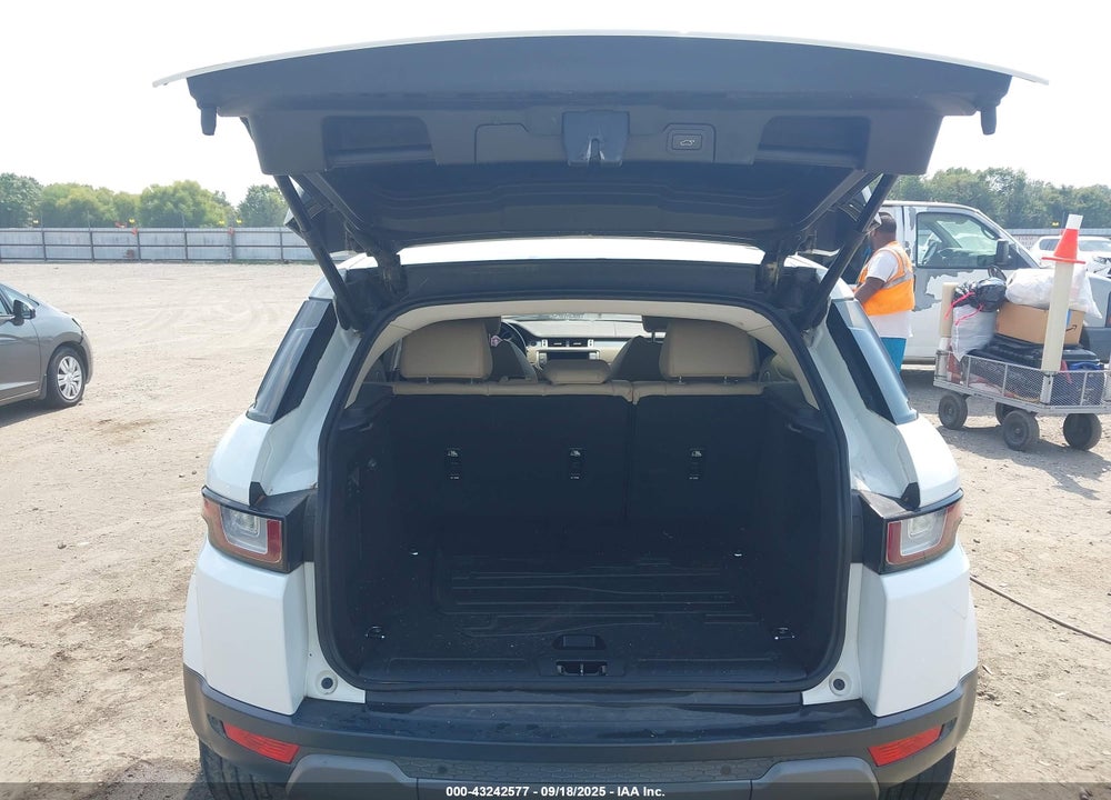 2016 LAND ROVER RANGE ROVER EVOQUE VIN: SALVP2BG7GH084801