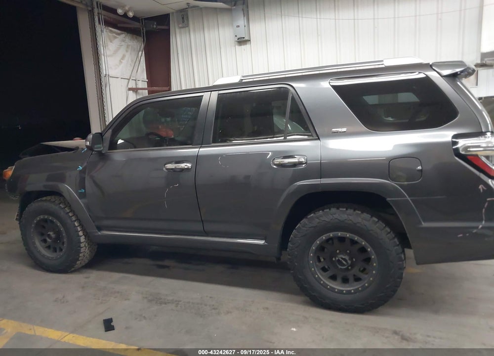 2010 TOYOTA 4RUNNER VIN: JTEBU5JR9A5032923