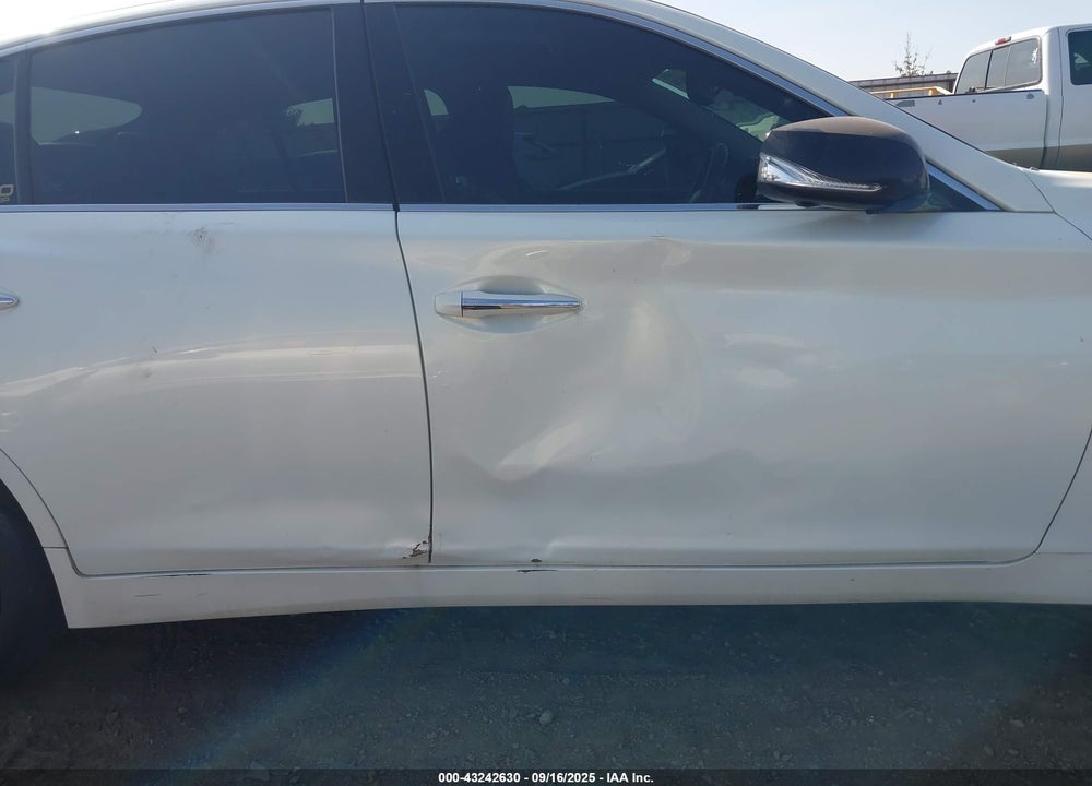 2014 INFINITI Q50 VIN: JN1BV7AR9EM696201