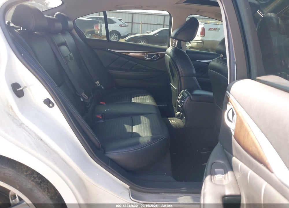 2014 INFINITI Q50 VIN: JN1BV7AR9EM696201
