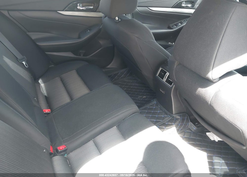 2018 NISSAN MAXIMA VIN: 1N4AA6AP2JC395675