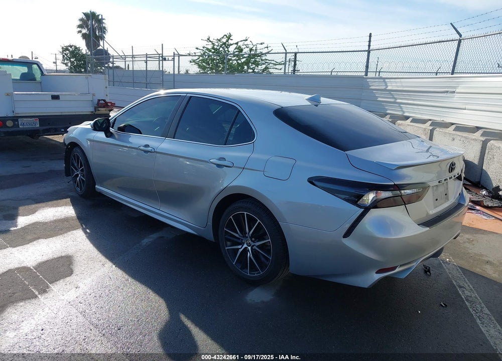 2021 TOYOTA CAMRY VIN: 4T1G11AK8MU555788