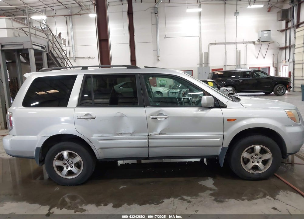 2006 HONDA PILOT EX-L VIN: 2HKYF18646H516244