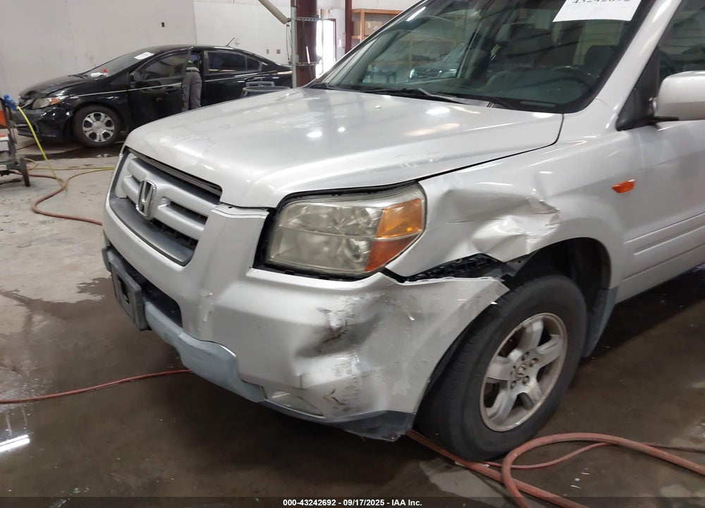 2006 HONDA PILOT EX-L VIN: 2HKYF18646H516244