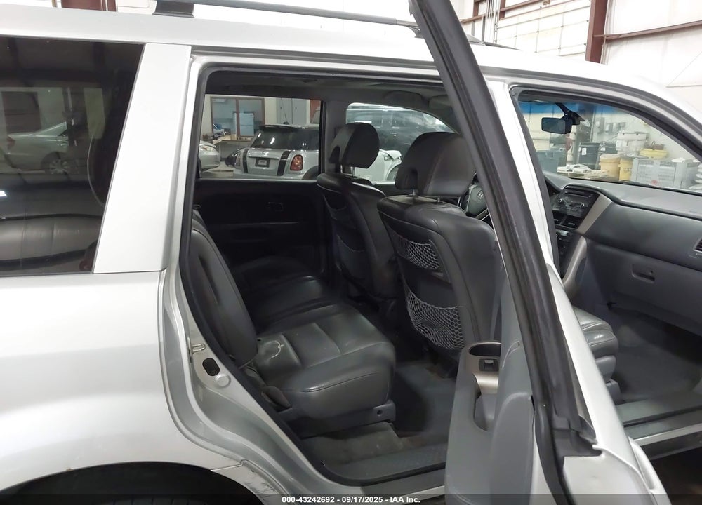 2006 HONDA PILOT EX-L VIN: 2HKYF18646H516244