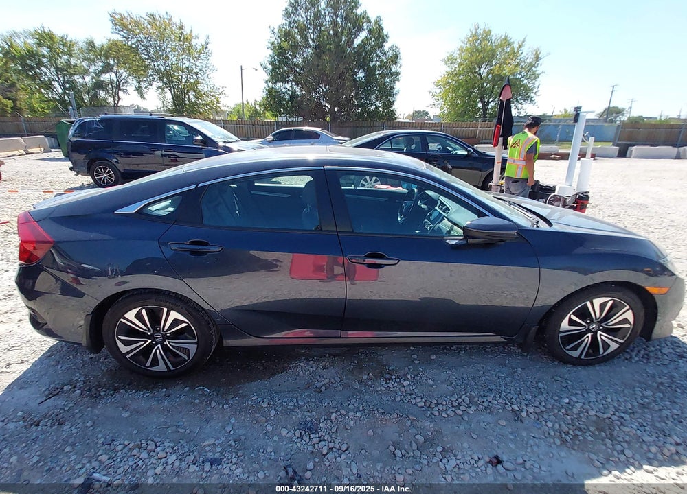 2016 HONDA CIVIC VIN: 19XFC1F7XGE040132