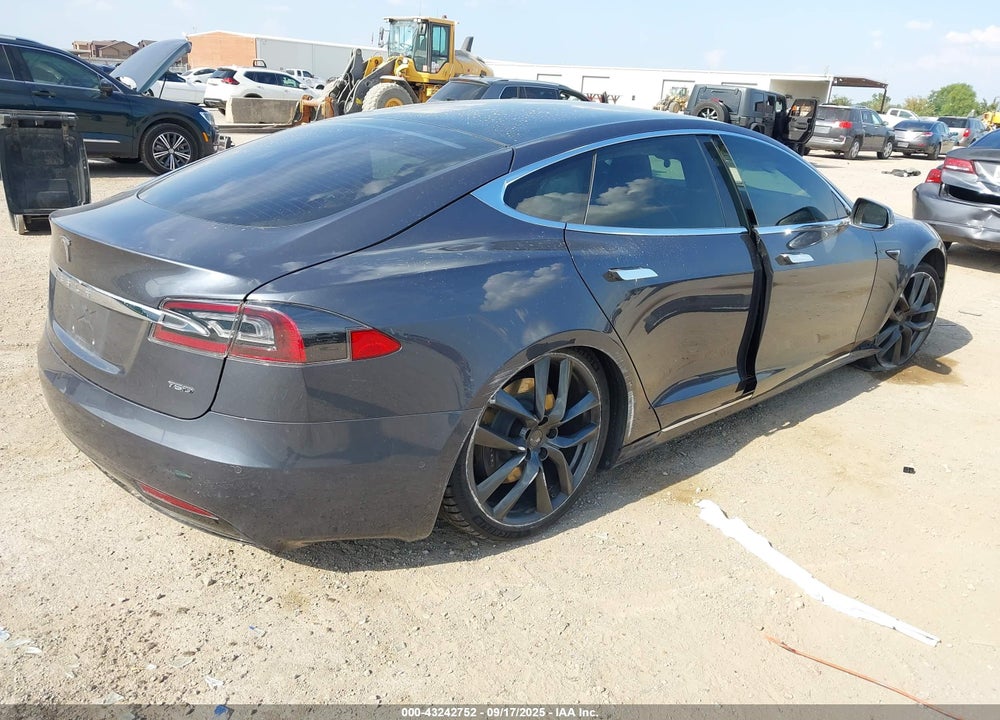 2018 TESLA MODEL S VIN: 5YJSA1E28JF259389