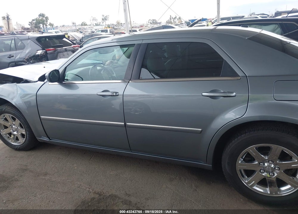 2007 CHRYSLER 300 TOURING VIN: 2C3KA53G17H697359