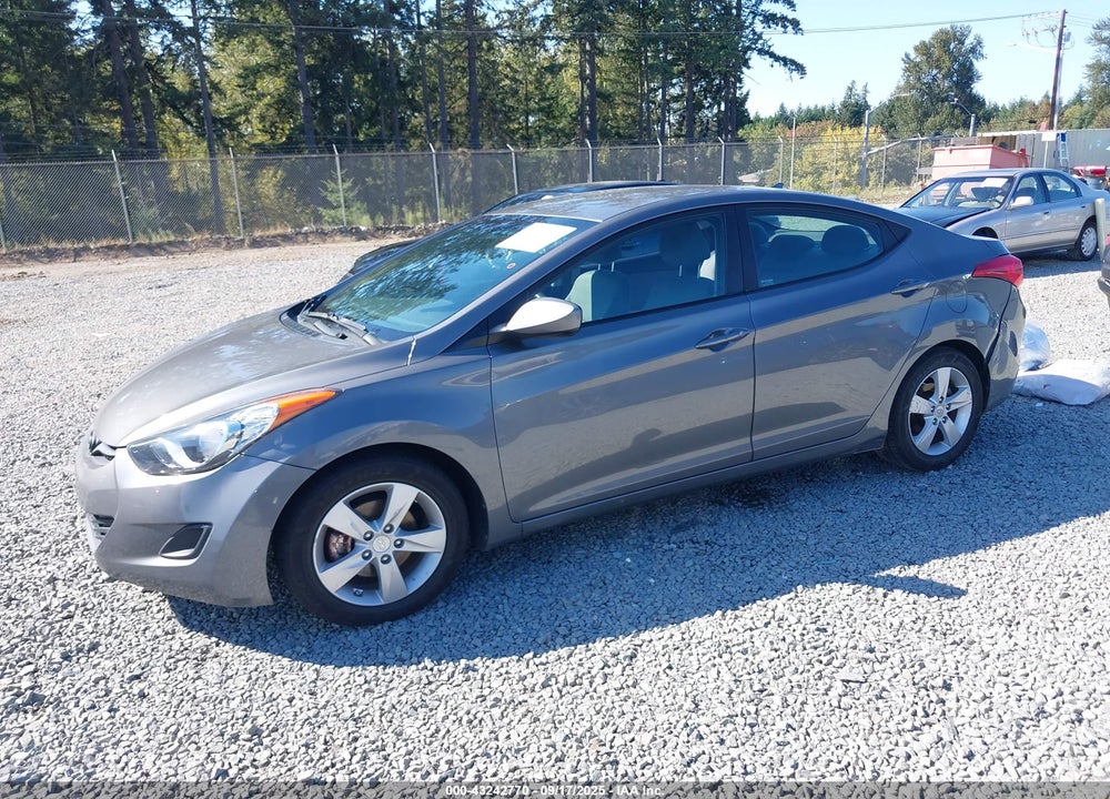 2013 HYUNDAI ELANTRA VIN: 5NPDH4AE8DH364090