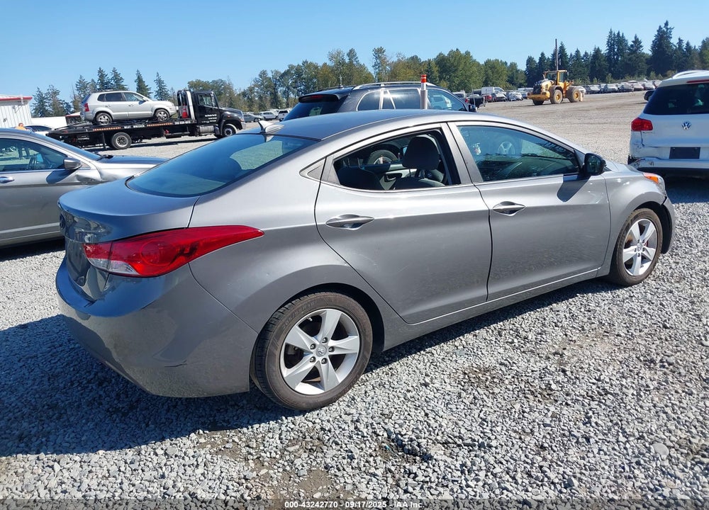 2013 HYUNDAI ELANTRA VIN: 5NPDH4AE8DH364090