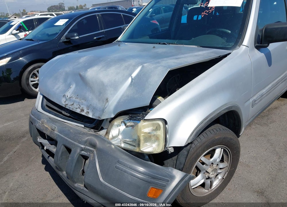 1998 HONDA CR-V EX VIN: JHLRD1863WC077000