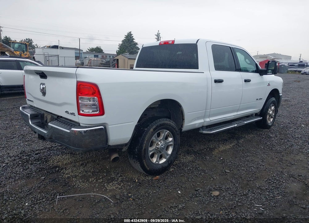 2024 RAM 2500 BIG HORN 4X4 6'4 BOX VIN: 3C6UR5DL2RG303435