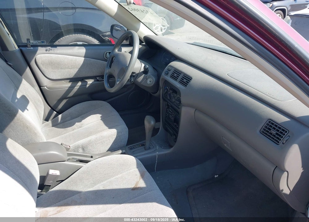 1998 CHEVROLET PRIZM LSI VIN: 1Y1SK5280WZ444904