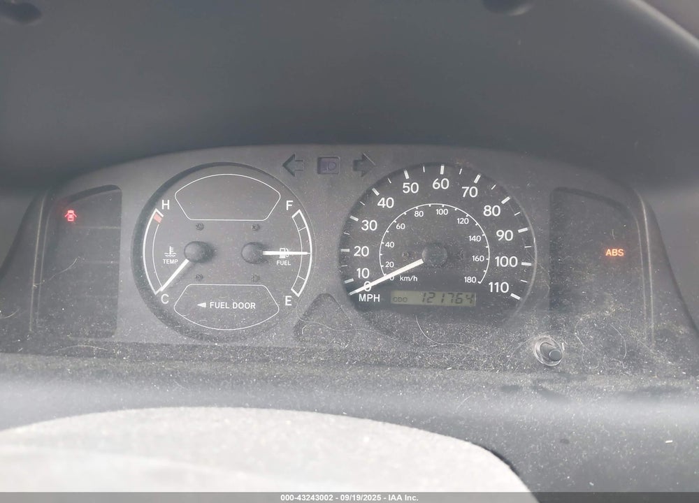 1998 CHEVROLET PRIZM LSI VIN: 1Y1SK5280WZ444904