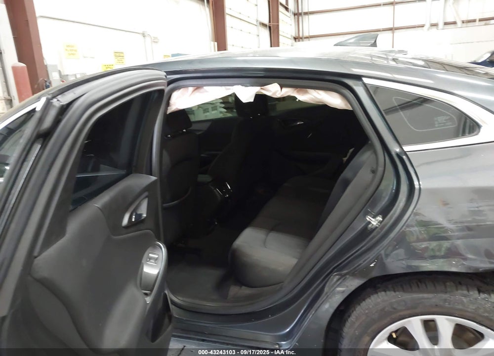 2018 CHEVROLET MALIBU LT VIN: 1G1ZD5ST6JF242394