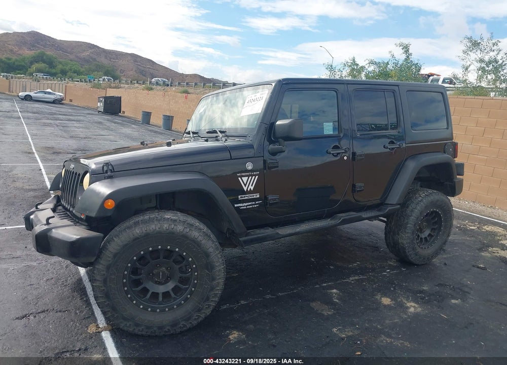 2013 JEEP WRANGLER UNLIMITED SPORT VIN: 1C4HJWDG8DL582041