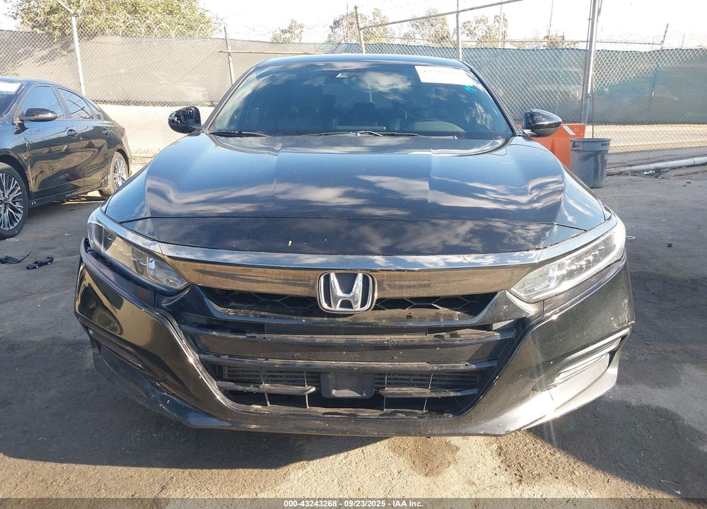 2018 HONDA ACCORD VIN: 1HGCV1F35JA060651