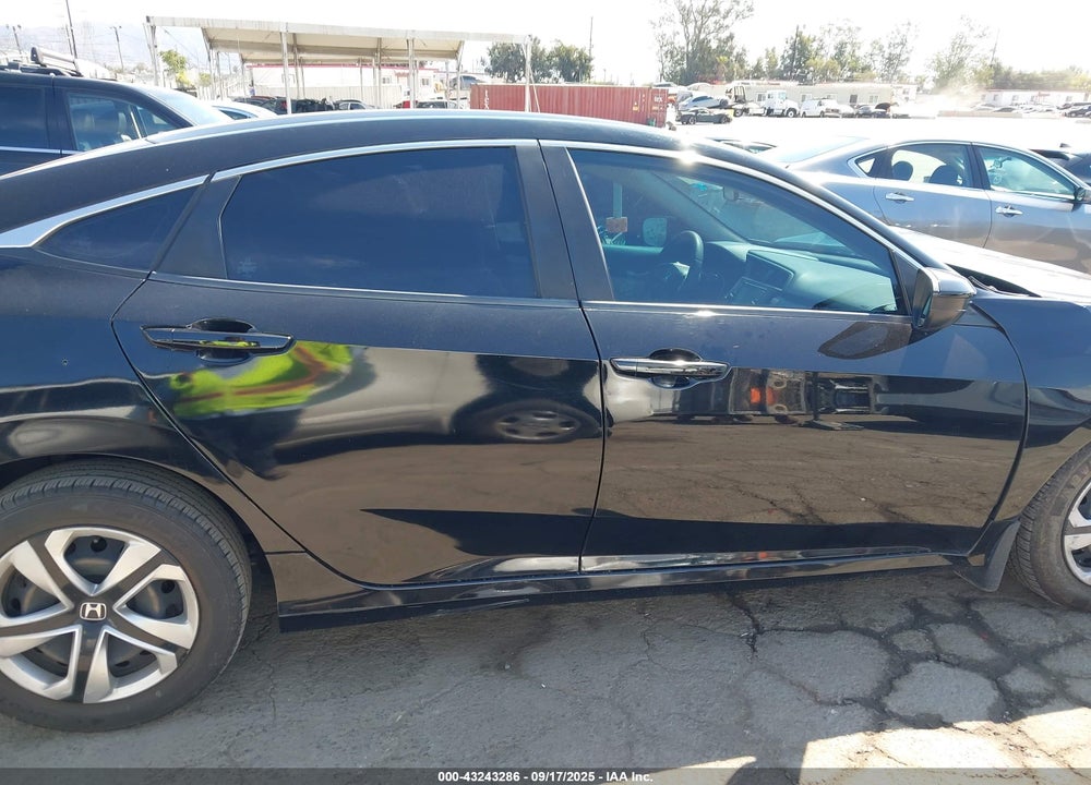 2018 HONDA CIVIC VIN: 2HGFC2F56JH608250