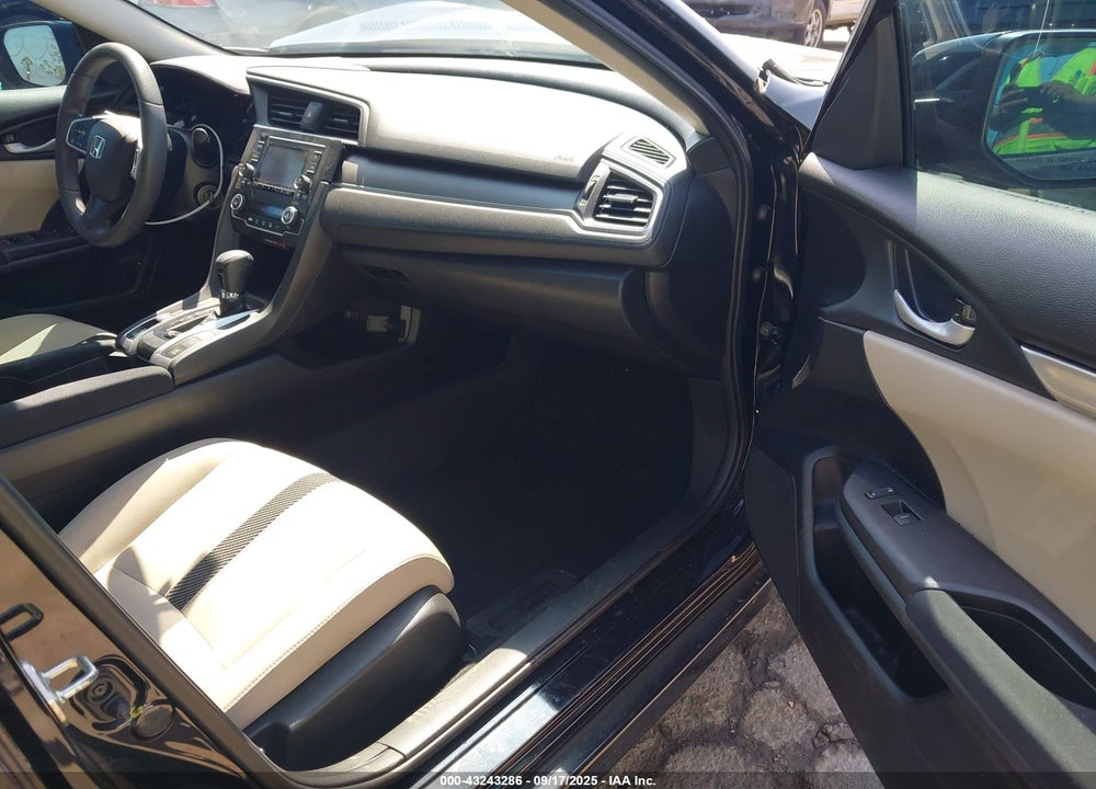 2018 HONDA CIVIC VIN: 2HGFC2F56JH608250