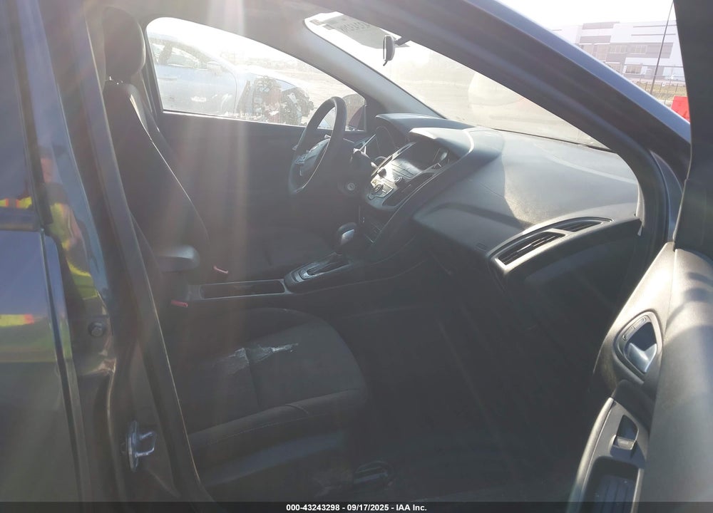 2018 FORD FOCUS SE VIN: 1FADP3K28JL218349