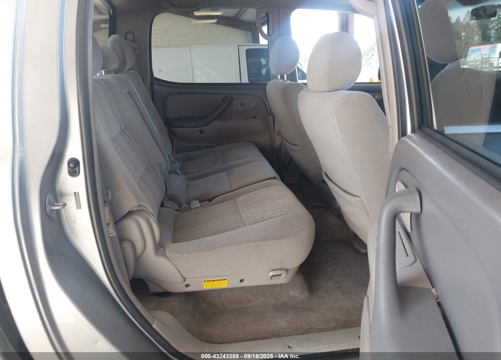 2006 TOYOTA TUNDRA SR5 V8 VIN: 5TBDT44176S521685