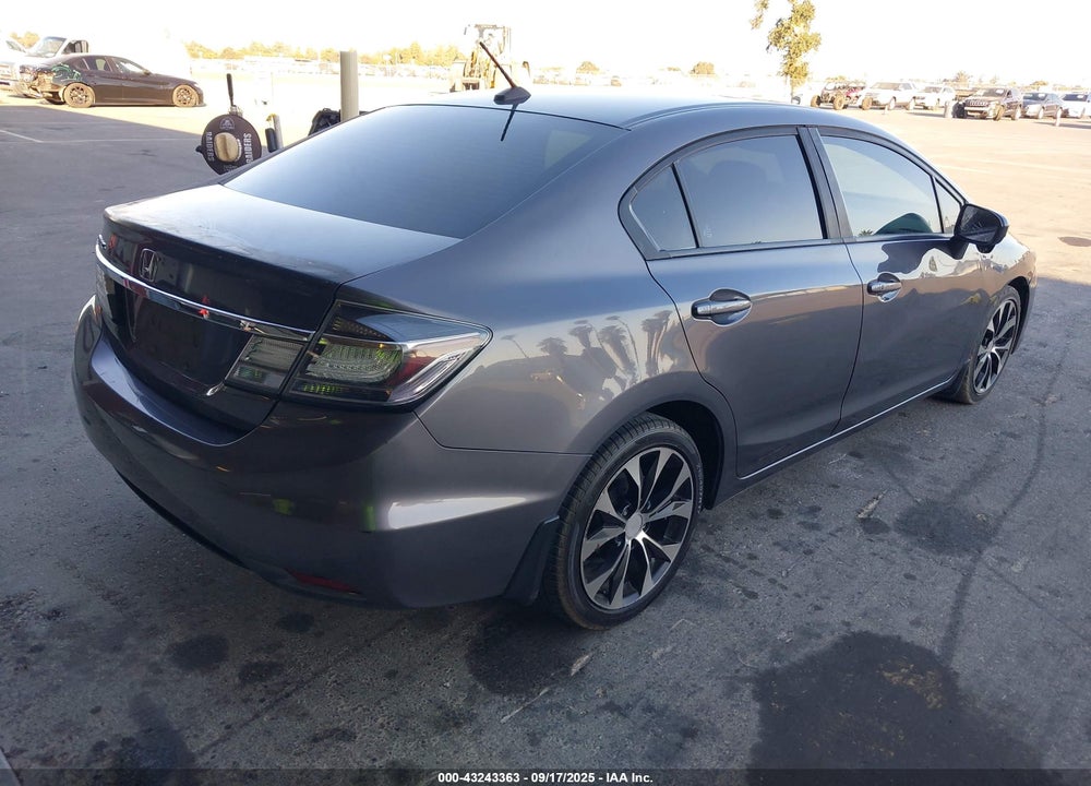 2014 HONDA CIVIC HYBRID VIN: 19XFB4F26EE201792