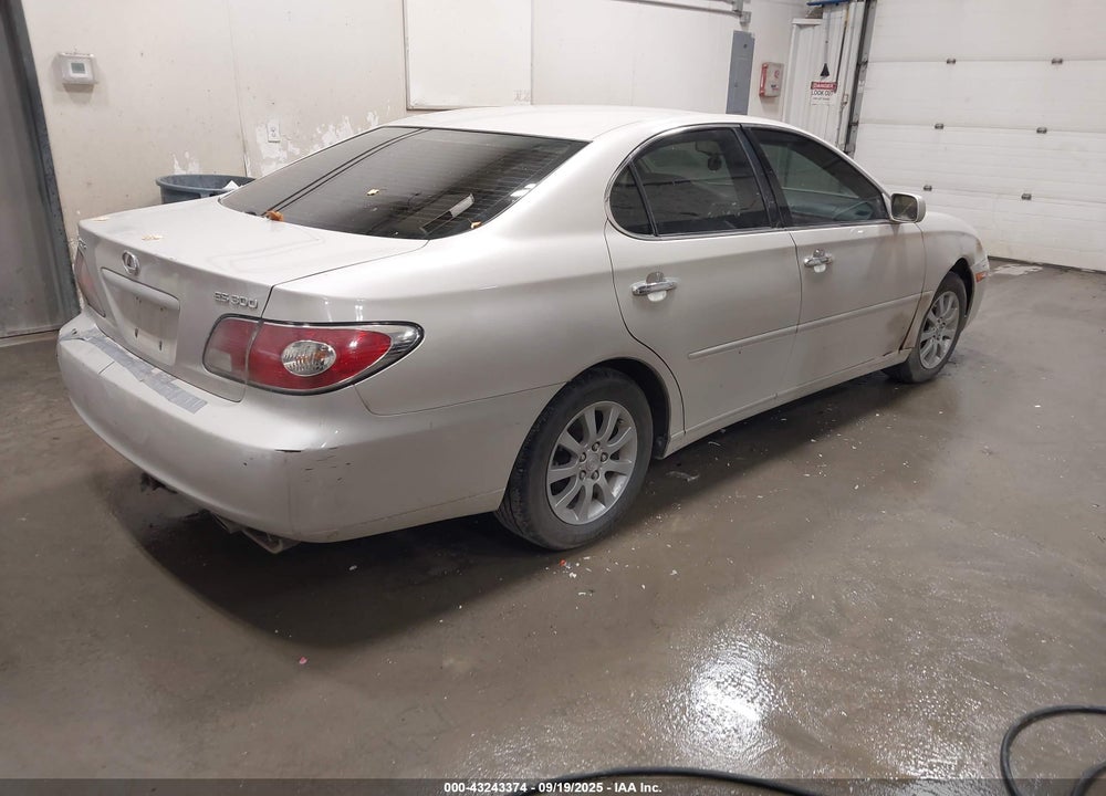 2003 LEXUS ES 300 VIN: JTHBF30G130123069