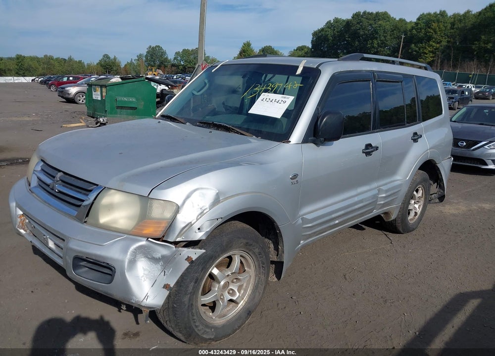 2002 MITSUBISHI MONTERO XLS VIN: JA4MW31R92J056556