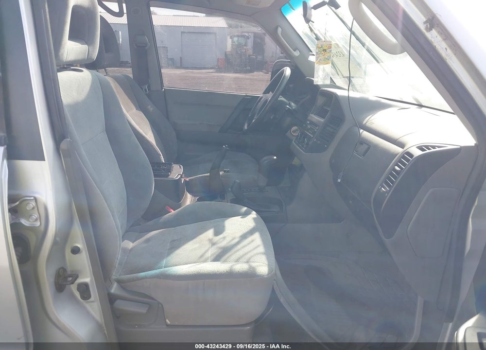 2002 MITSUBISHI MONTERO XLS VIN: JA4MW31R92J056556