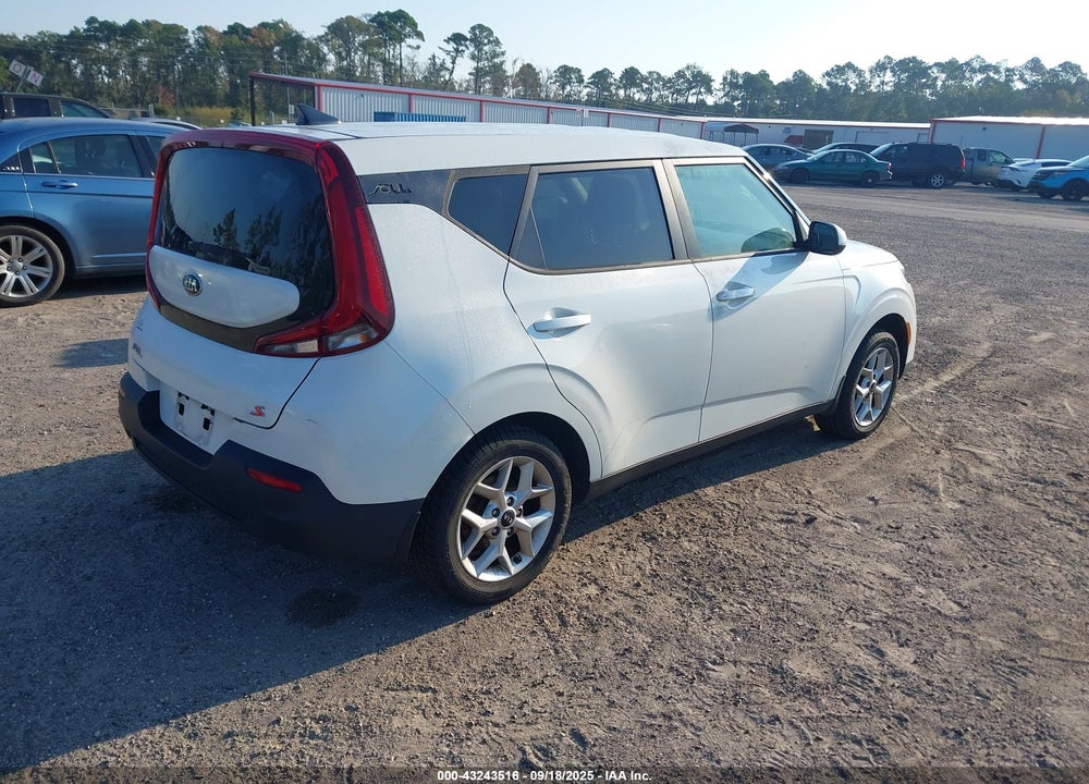 2021 KIA SOUL VIN: KNDJ23AU1M7128424