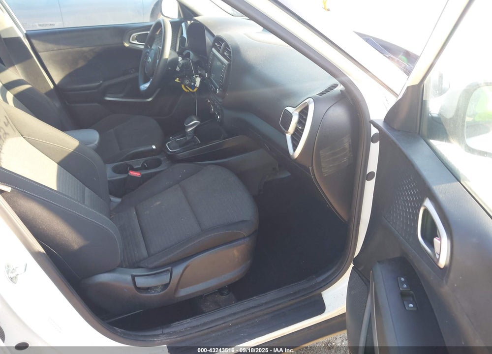 2021 KIA SOUL VIN: KNDJ23AU1M7128424