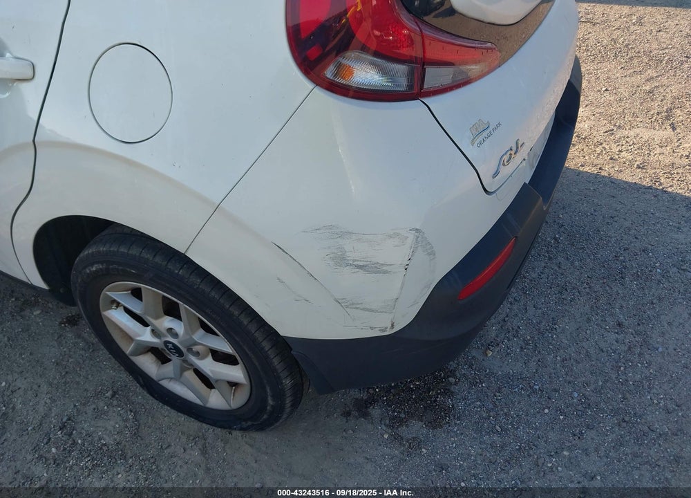 2021 KIA SOUL VIN: KNDJ23AU1M7128424