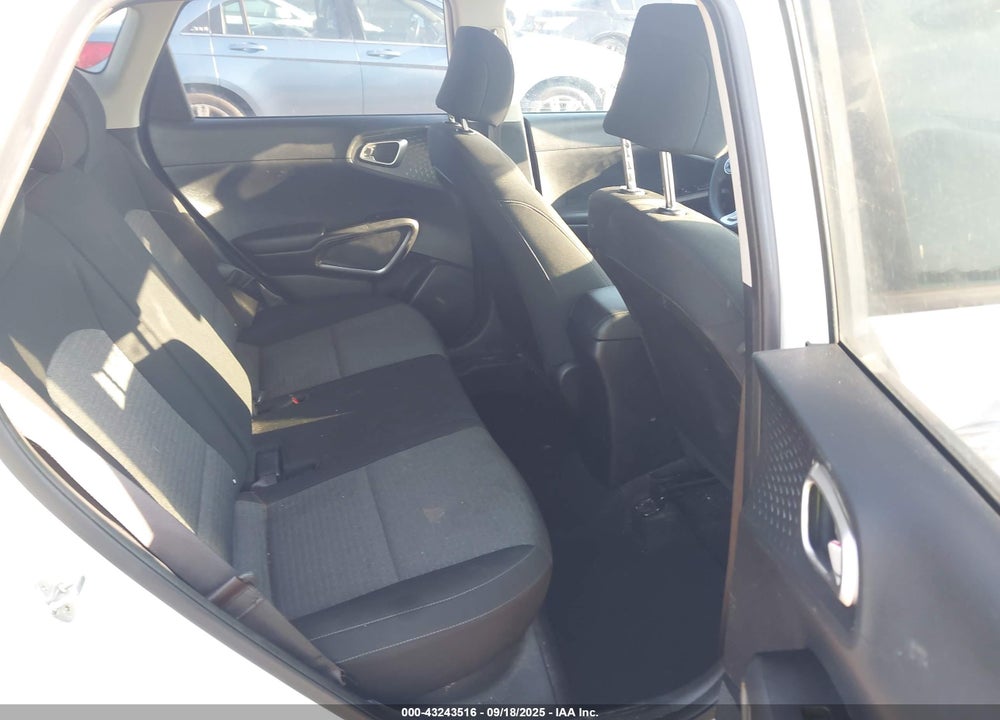 2021 KIA SOUL VIN: KNDJ23AU1M7128424