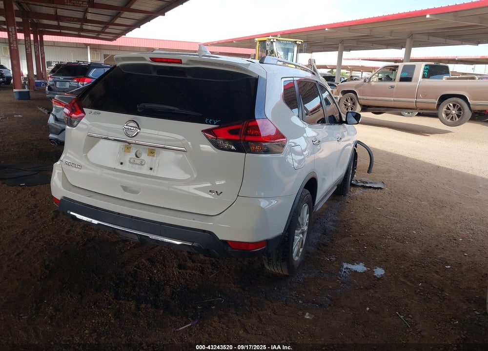 2018 NISSAN ROGUE VIN: KNMAT2MT4JP525583
